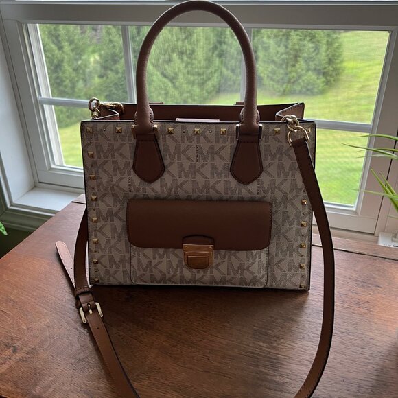 Michael's Kors Handbag - Picture 1 of 5